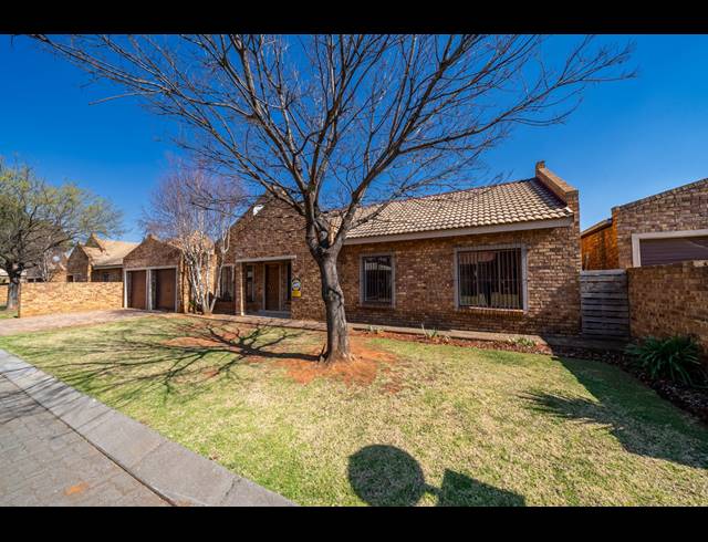 3 BEDROOM TOWNHOUSE FOR SALE IN RAND COLLIERIES